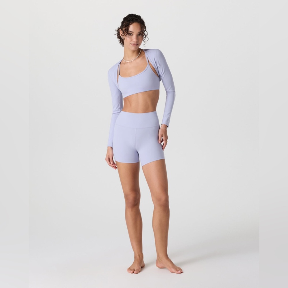 Vuori Lavender Mist medium Lilac Top Shrug